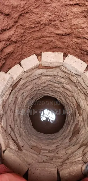 Shallow Wall Construction Pure Water From the Source