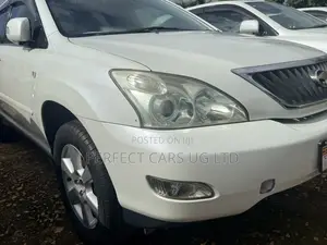 Toyota Harrier 2.4 2012 Off white