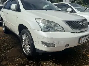 Toyota Harrier 2.4 2012 Off white