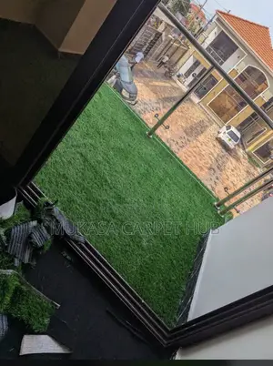 Soft Green Artificial Lawn Carpet for Balcony Patio