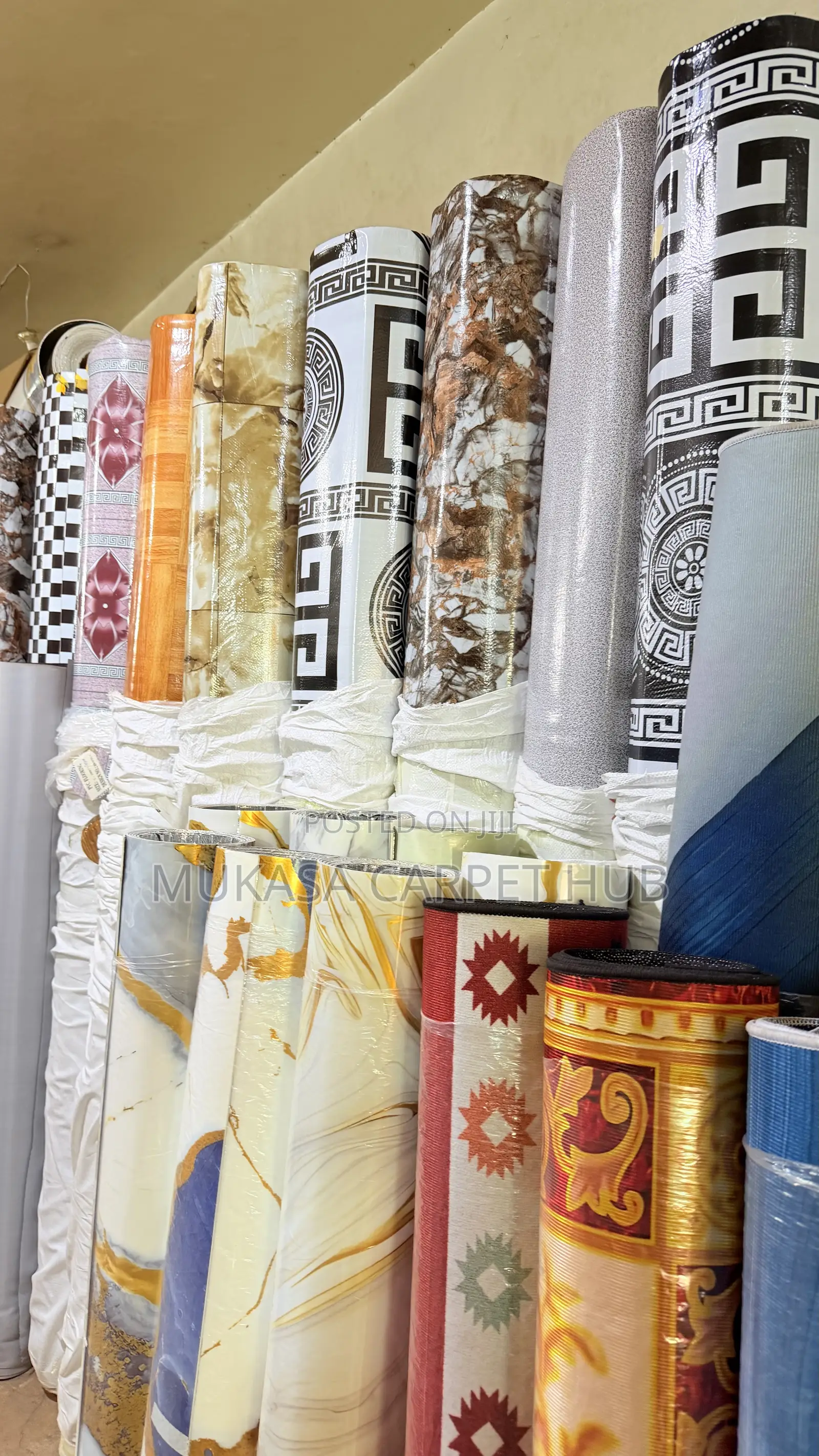 High-Quality PVC Rubber Carpet Roll – Modern Marble Finish