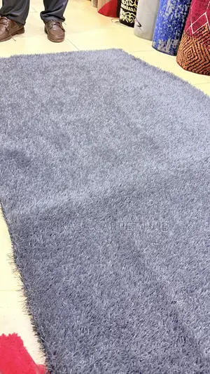 Luxury Light Grey Wool Carpet – Modern Home Décor