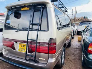 Toyota HiAce 1999 Silver