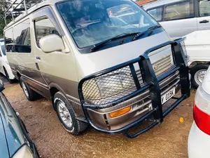 Toyota HiAce 1999 Silver