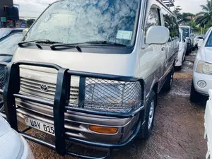 Toyota HiAce 1999 Silver