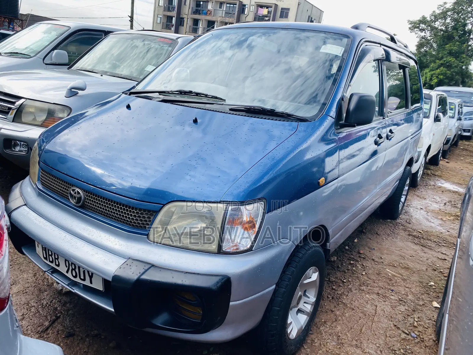 Toyota Noah 2001 Blue