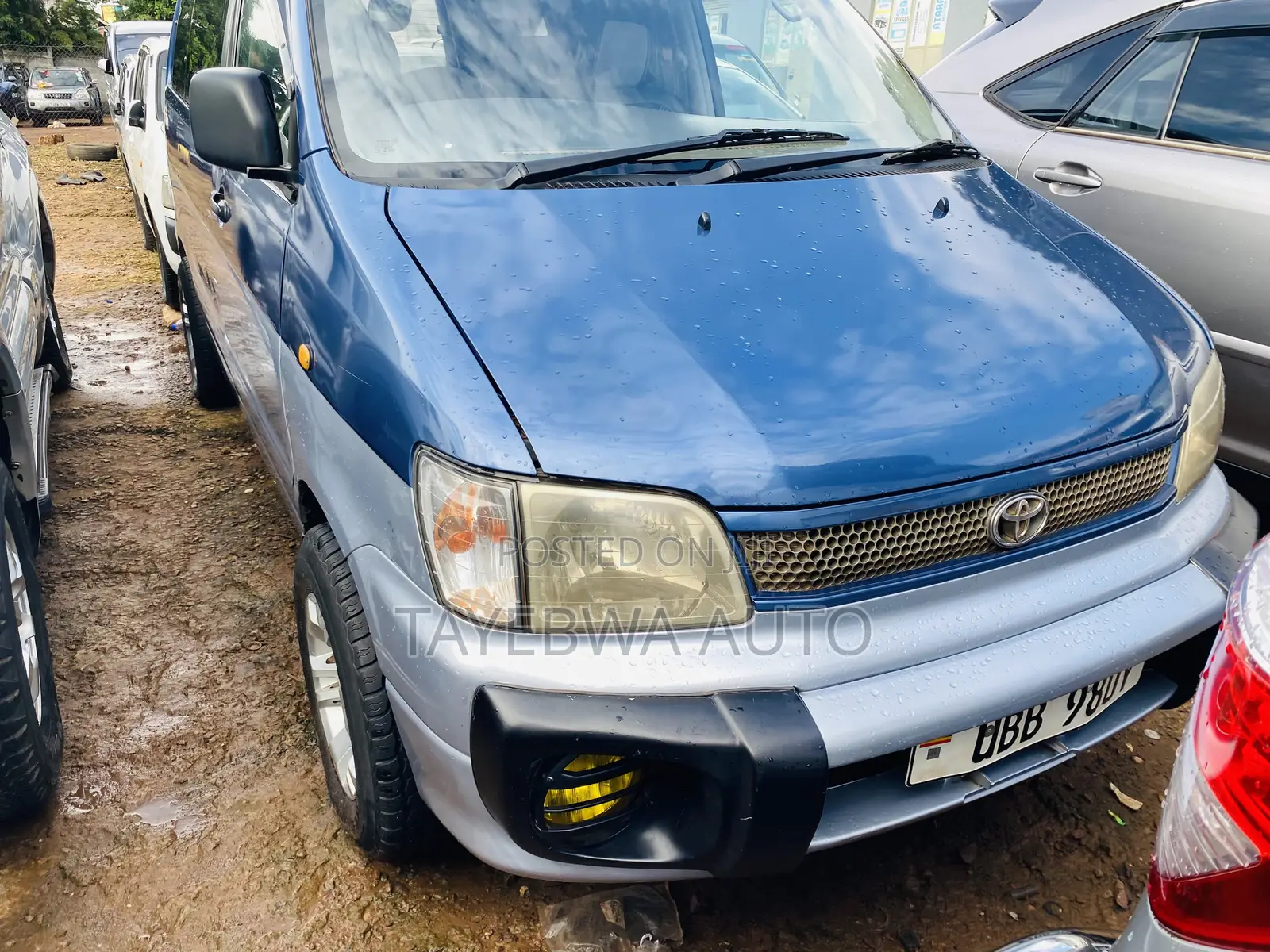 Toyota Noah 2001 Blue