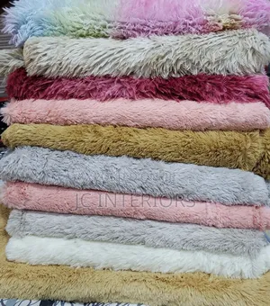 Luxurious Fluffy Center Carpet 1.5x2 Meters