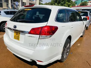 Subaru Legacy 2009 White