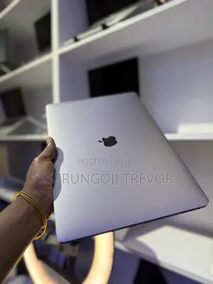 Laptop Apple MacBook Pro 16GB Intel Core i7 SSHD (Hybrid) 512GB