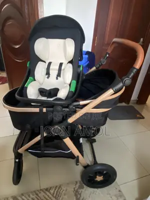 Baby Bassinet and Baby Car Seat