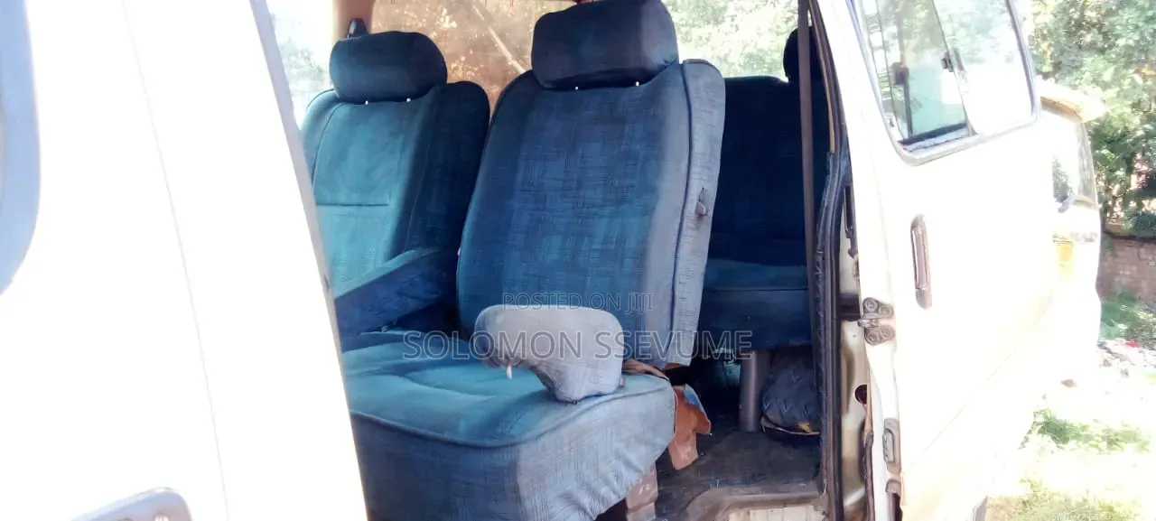 Toyota HiAce 1993 Beige