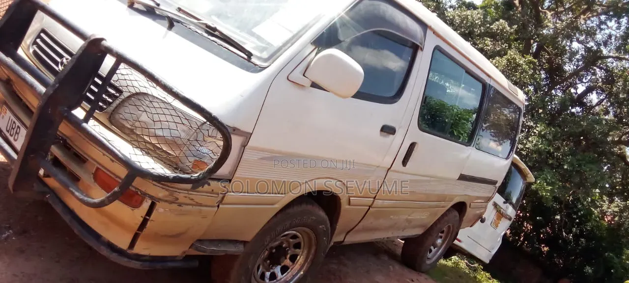 Toyota HiAce 1993 Beige