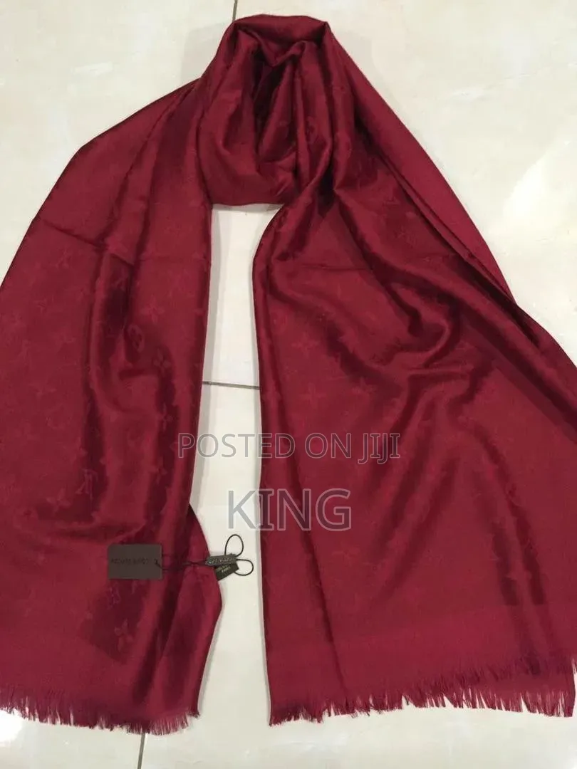 Burberry Classic Scarfs