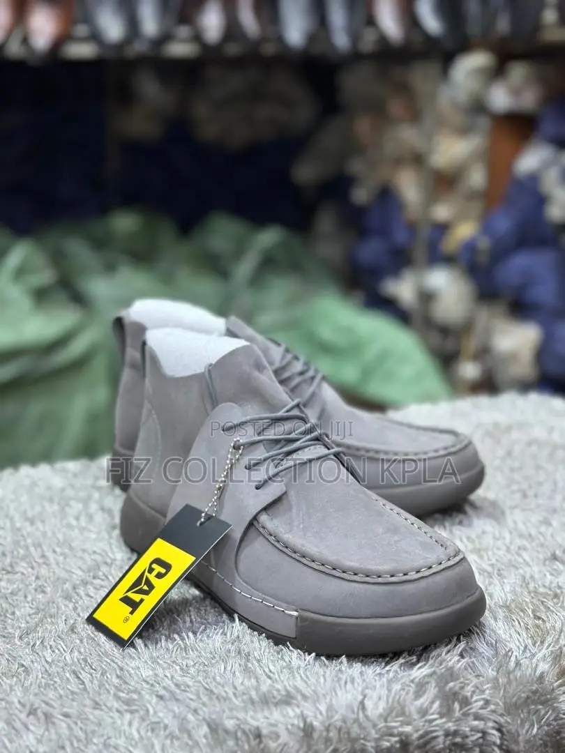 Cat Granite Trek Boot