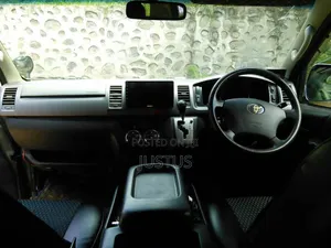 Toyota HiAce 2013 Green