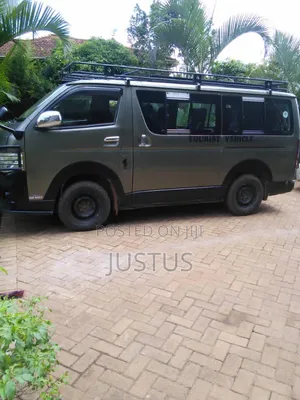 Toyota HiAce 2013 Green