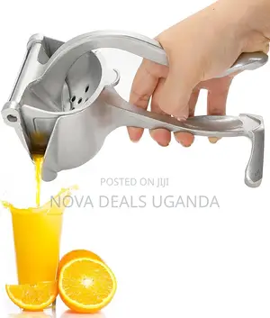 Handheld v-Shaped Manual Citrus/Fruit Press With Seed Filter