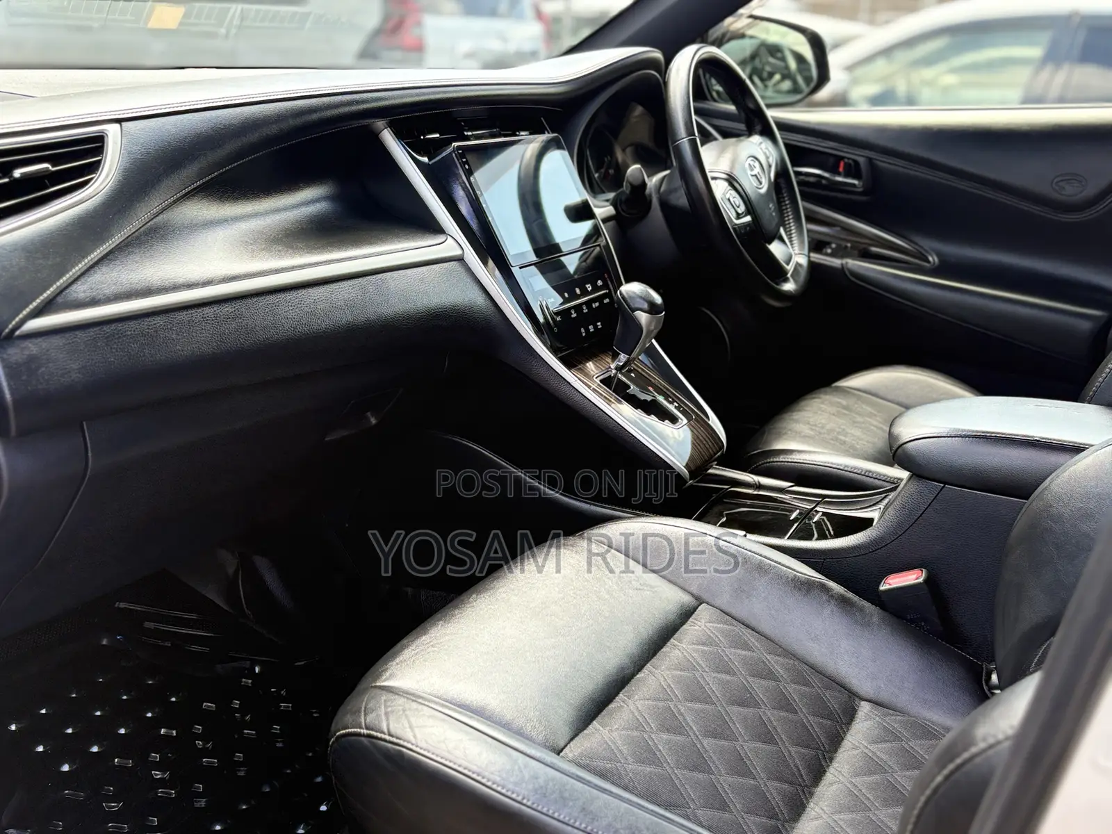 Toyota Harrier 2.0 2015 Silver