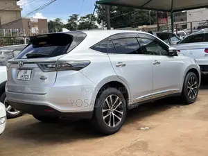 Toyota Harrier 2.0 2015 Silver