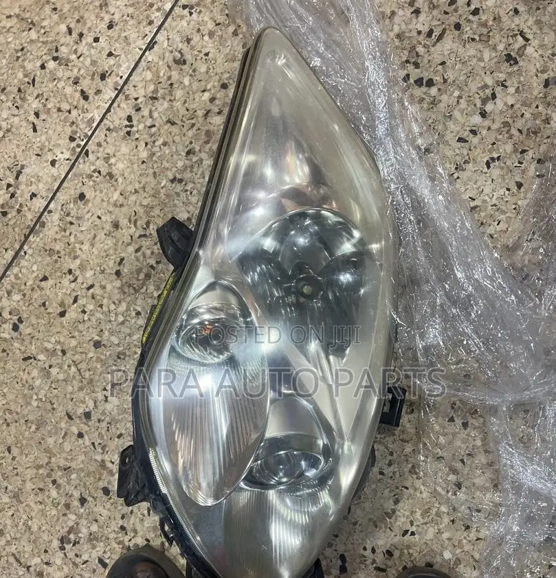 Auris Headlight