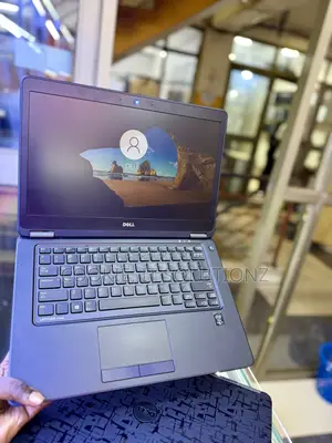 Laptop Dell Latitude 7450 16GB Intel Core i5 HDD+SSD 500GB