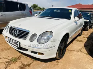 Mercedes-Benz E320 2004 White