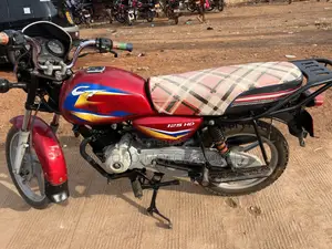 Bajaj CT 125X 2023 Red