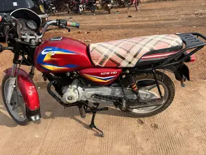 Bajaj CT 125X 2023 Red