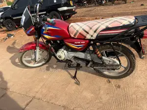 Bajaj CT 125X 2023 Red