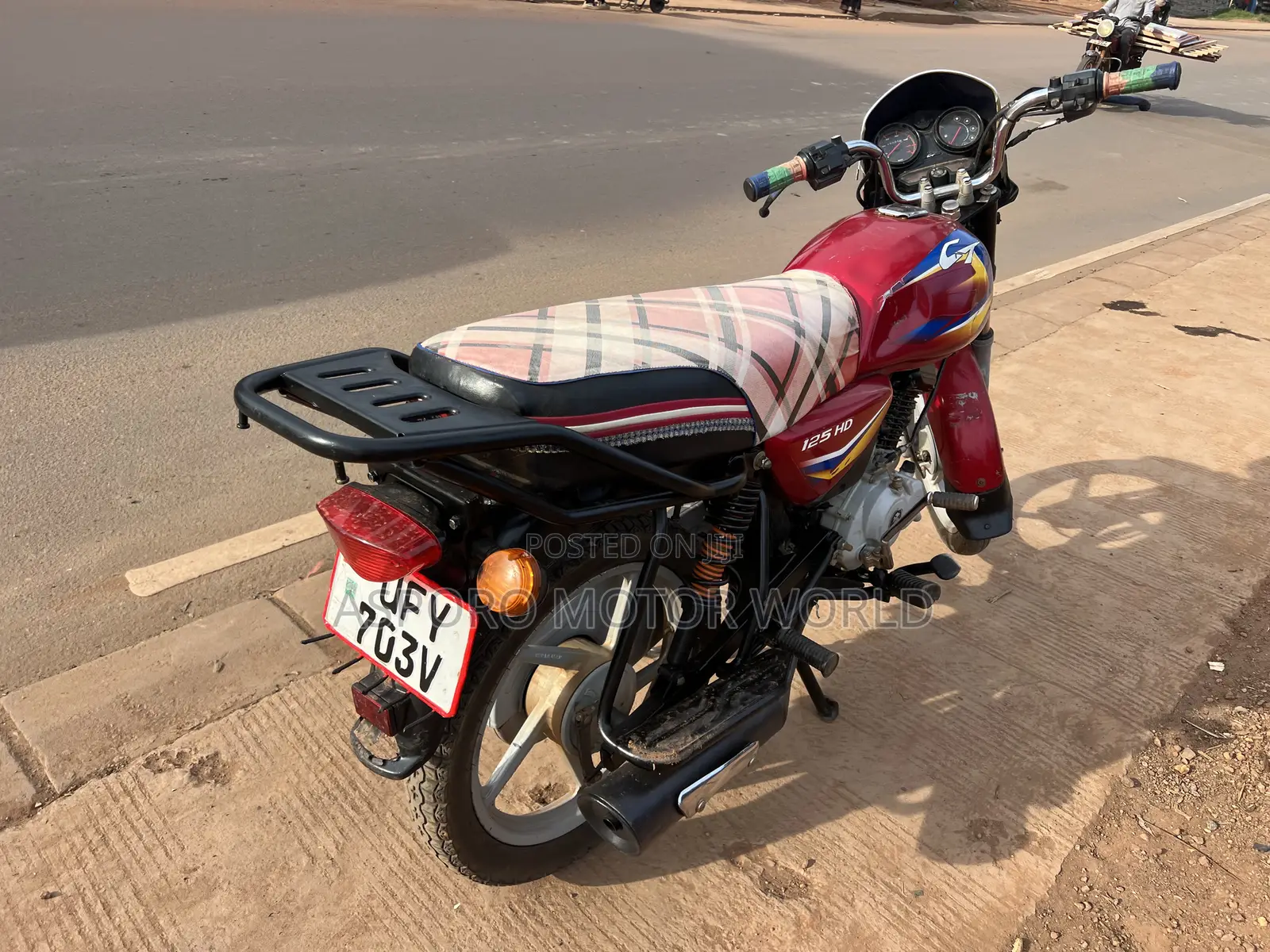 Bajaj CT 125X 2023 Red