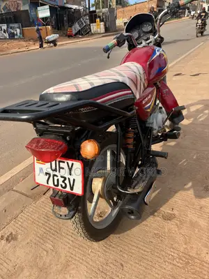 Bajaj CT 125X 2023 Red