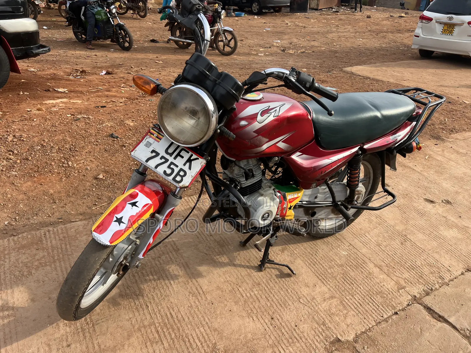 Bajaj CT 125X 2022 Red