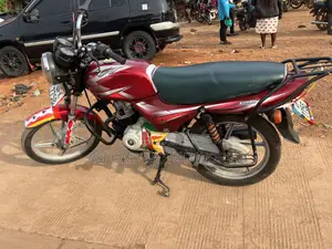 Bajaj CT 125X 2022 Red