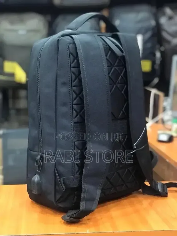 Simple Slim Laptop Bag
