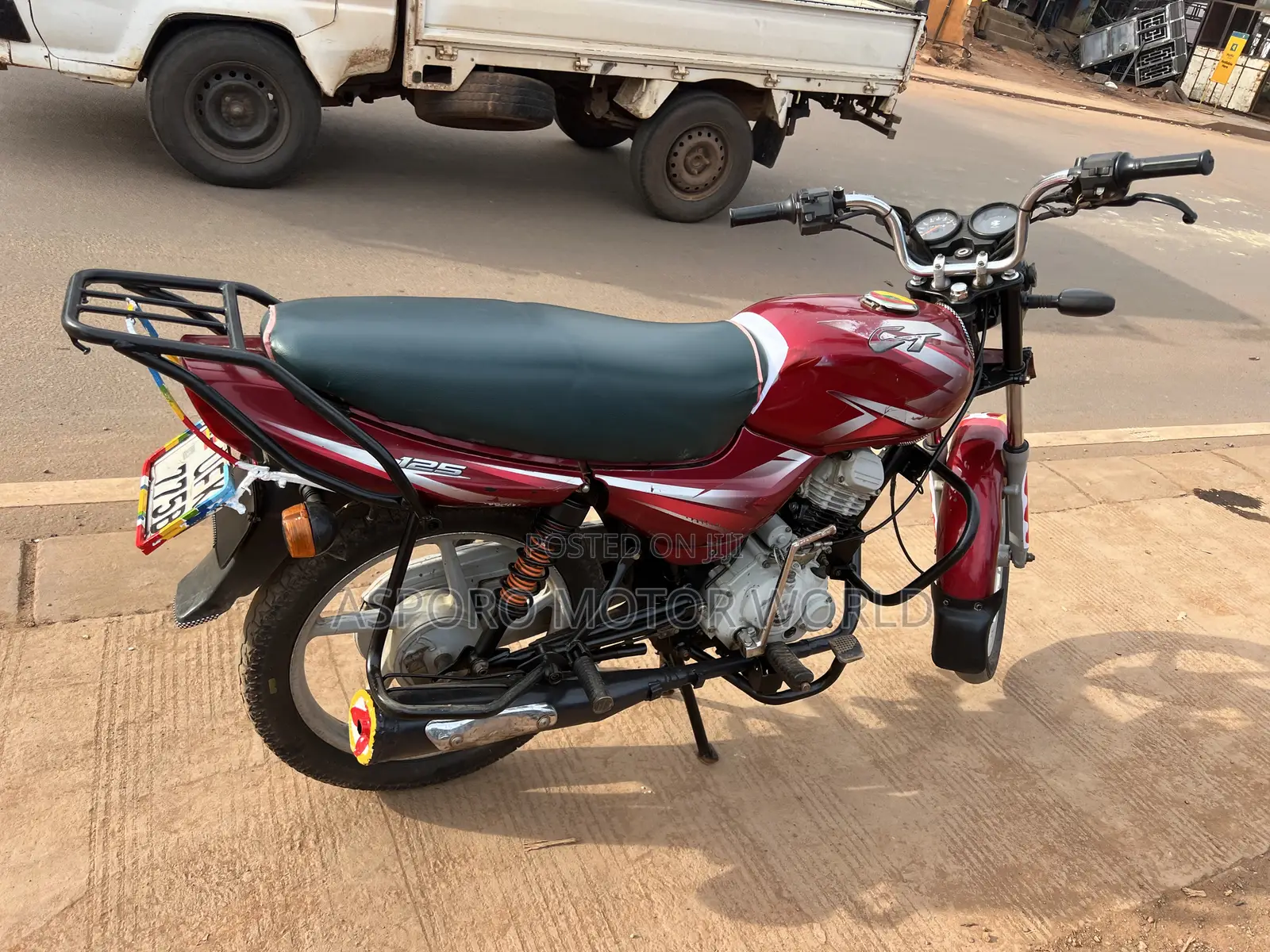 Bajaj CT 125X 2022 Red