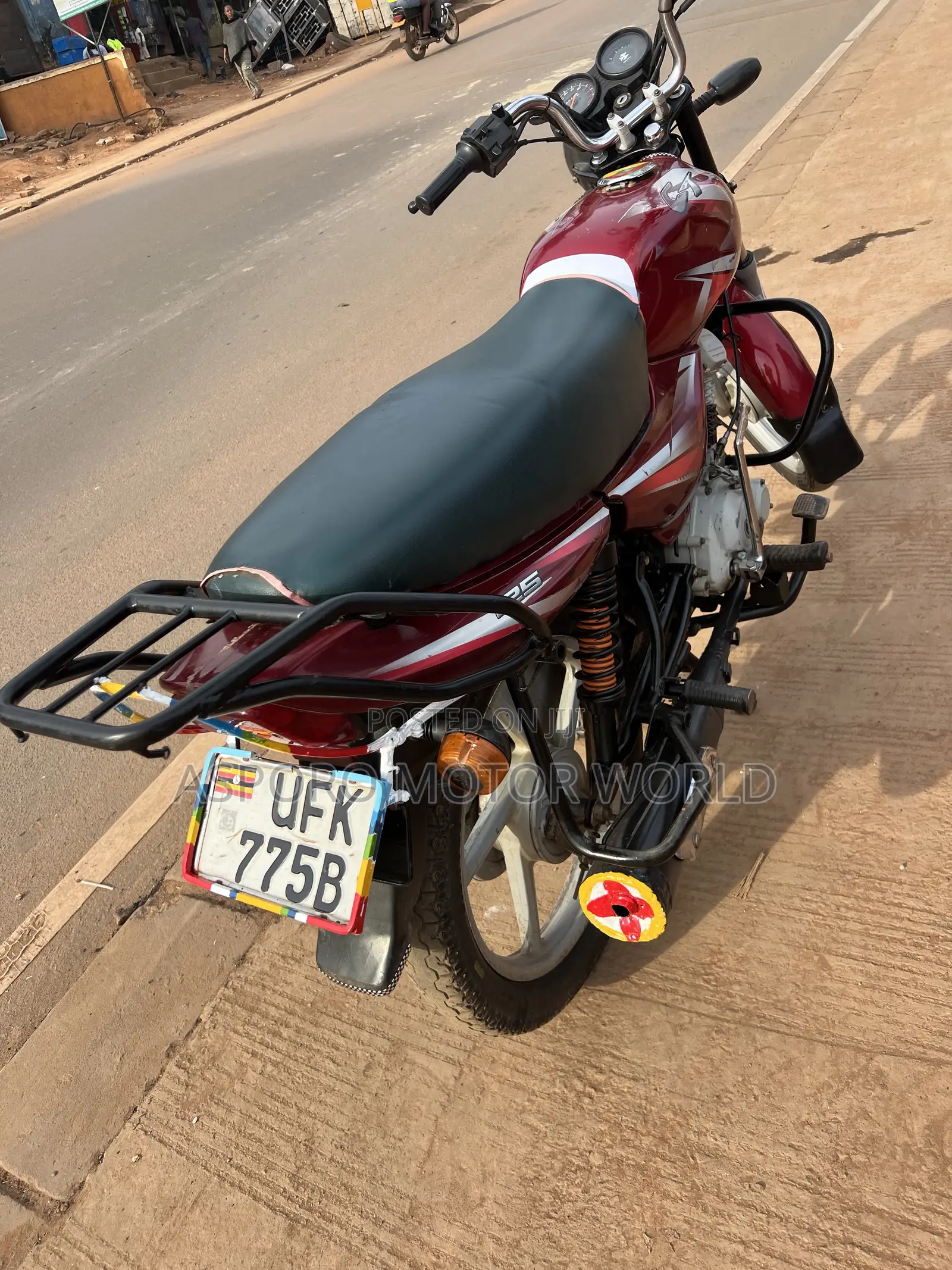 Bajaj CT 125X 2022 Red