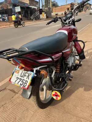Bajaj CT 125X 2022 Red