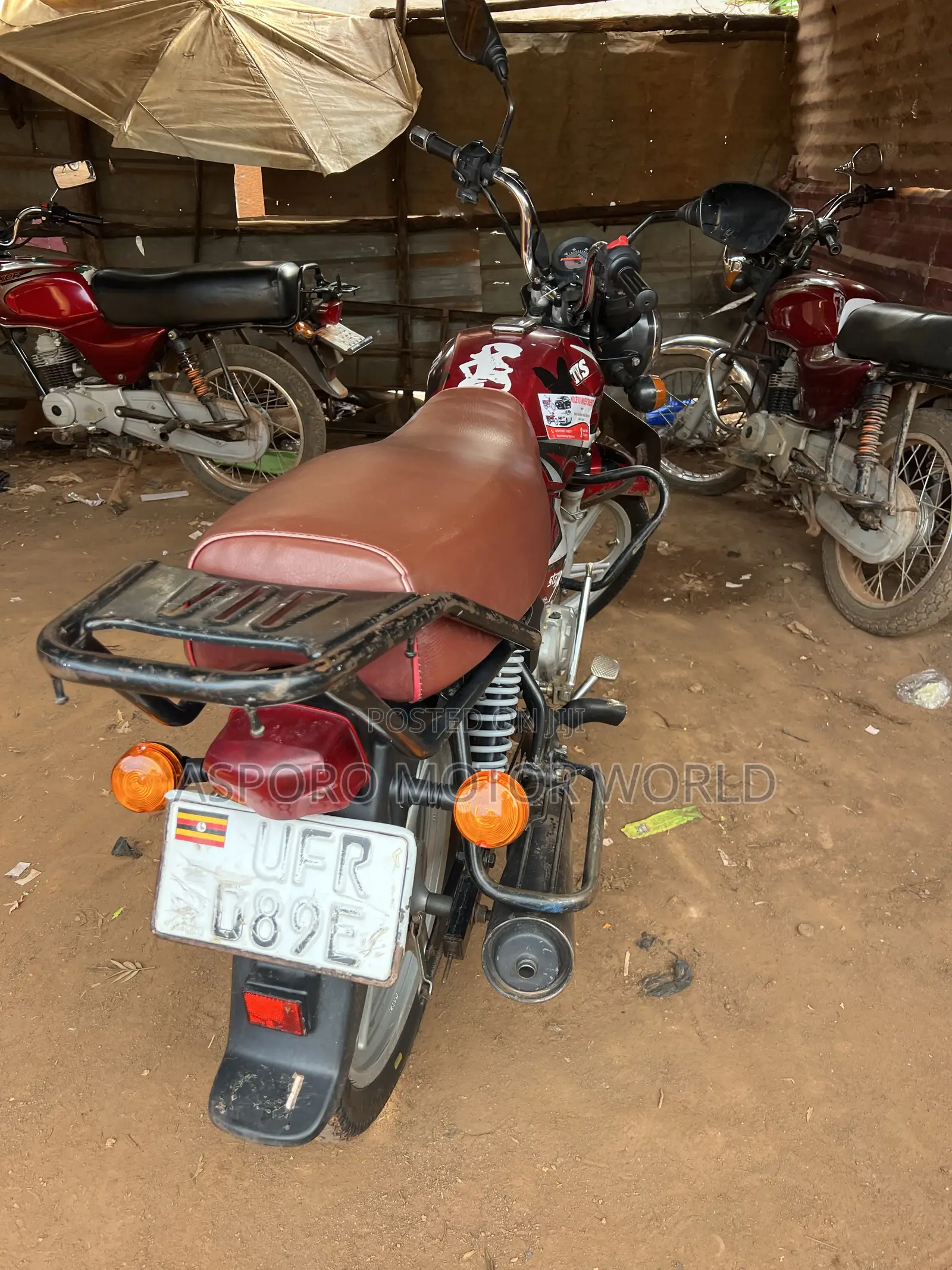 TVS HLX 125 2021 Red