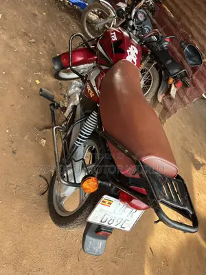 TVS HLX 125 2021 Red