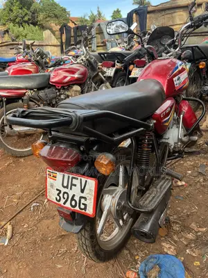 Bajaj CT 125X 2023 Red