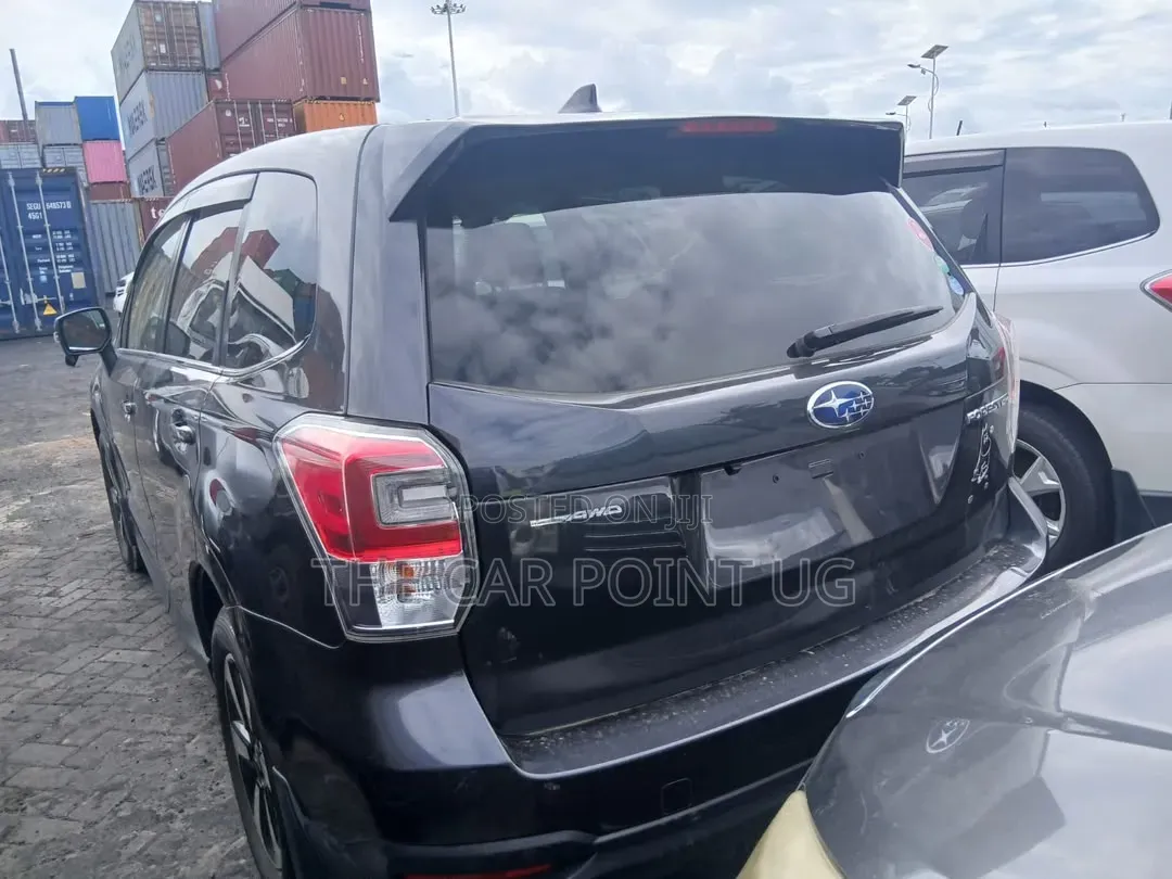 Subaru Forester 2017 Gray