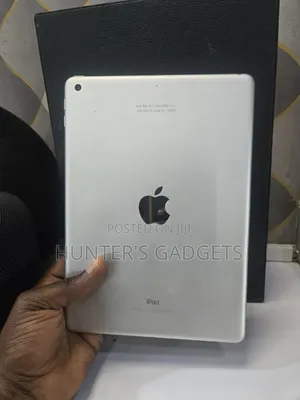 Apple iPad 9.7 32 GB Silver