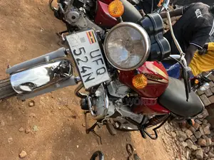 Bajaj Boxer 100 2022 Red