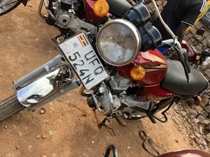 Bajaj Boxer 100 2022 Red