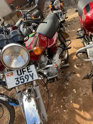 Bajaj Boxer 100 2022 Red