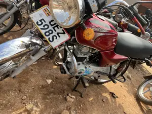Bajaj Boxer 100 2021 Red