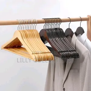 10 Piece Wooden Hangers