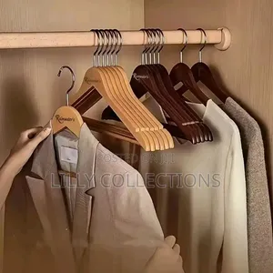 10 Piece Wooden Hangers
