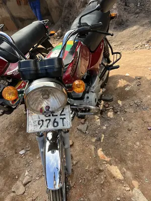 Bajaj Boxer 100 2021 Red